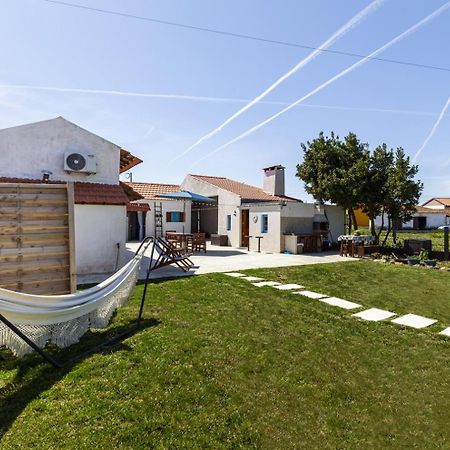 Готель Bloomoon House Bunheiro Екстер'єр фото