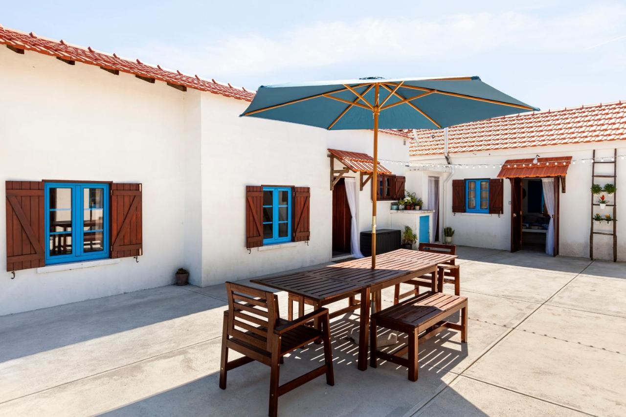 Готель Bloomoon House Bunheiro Екстер'єр фото