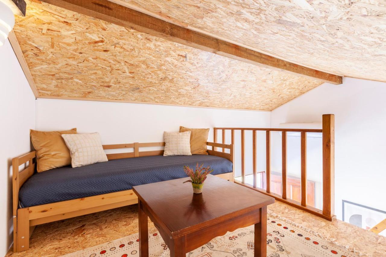 Готель Bloomoon House Bunheiro Екстер'єр фото
